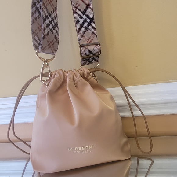 Burberry draw string bag - Picture 11 of 11